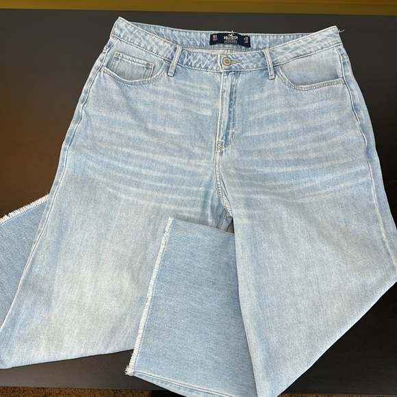 Hollister High Rise Culotte 15S W32 Wide Leg Frayed Hem Cropped Jeans - Picture 2 of 14